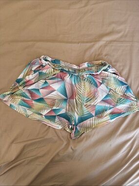 Women's Pastel Geo-Leaf Athletic Shorts - Teal & Pink